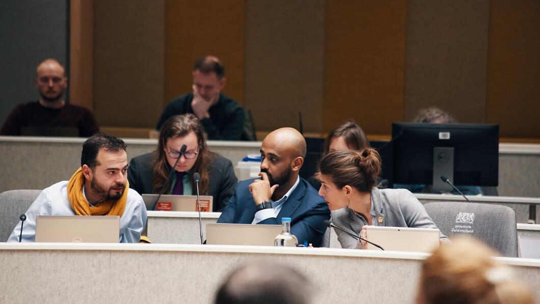 Foto van de fractie tijdens een Provinciale Staten vergadering