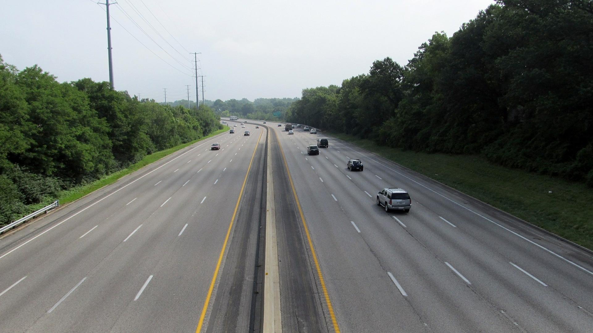 highway-422259_1920.jpg